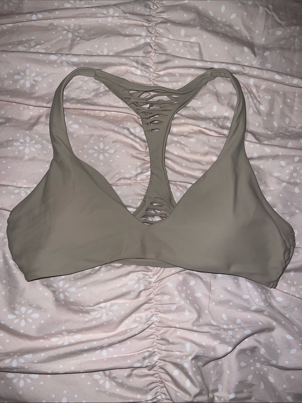 Seamless Nude Strappy Back Sports Bra